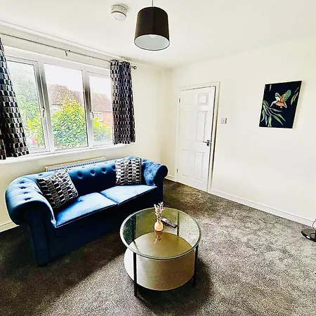 The Jungle By Altoluxoexperience Short Lets & Serviced With Free Parking Holiday home Bristol