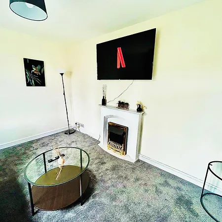 Holiday home The Jungle By Altoluxoexperience Short Lets & Serviced With Free Parking