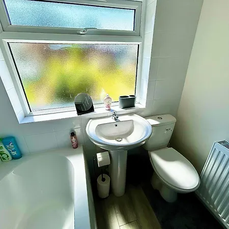 The Jungle By Altoluxoexperience Short Lets & Serviced With Free Parking Bristol