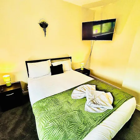The Jungle By Altoluxoexperience Short Lets & Serviced With Free Parking Bristol