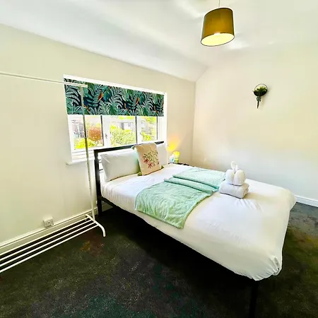 The Jungle By Altoluxoexperience Short Lets & Serviced With Free Parking