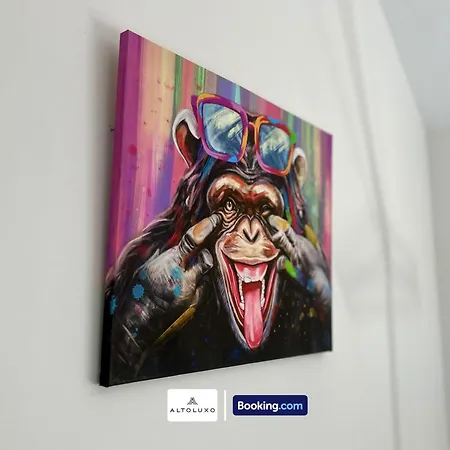 The Jungle Comfy & Spacious 3br By Altoluxo Short Lets & Serviced With Free Wifi & Parking *